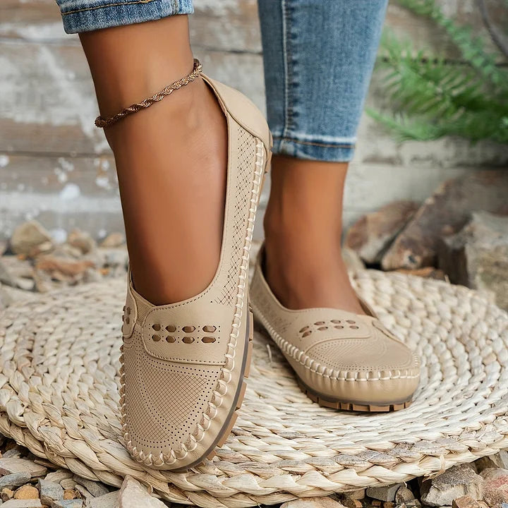 Emily & Isabella Brooks | Women’s Comfort Shoes