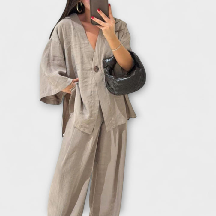 Emily & Isabella Brooks | Casual V-Neck Top and Pants Set