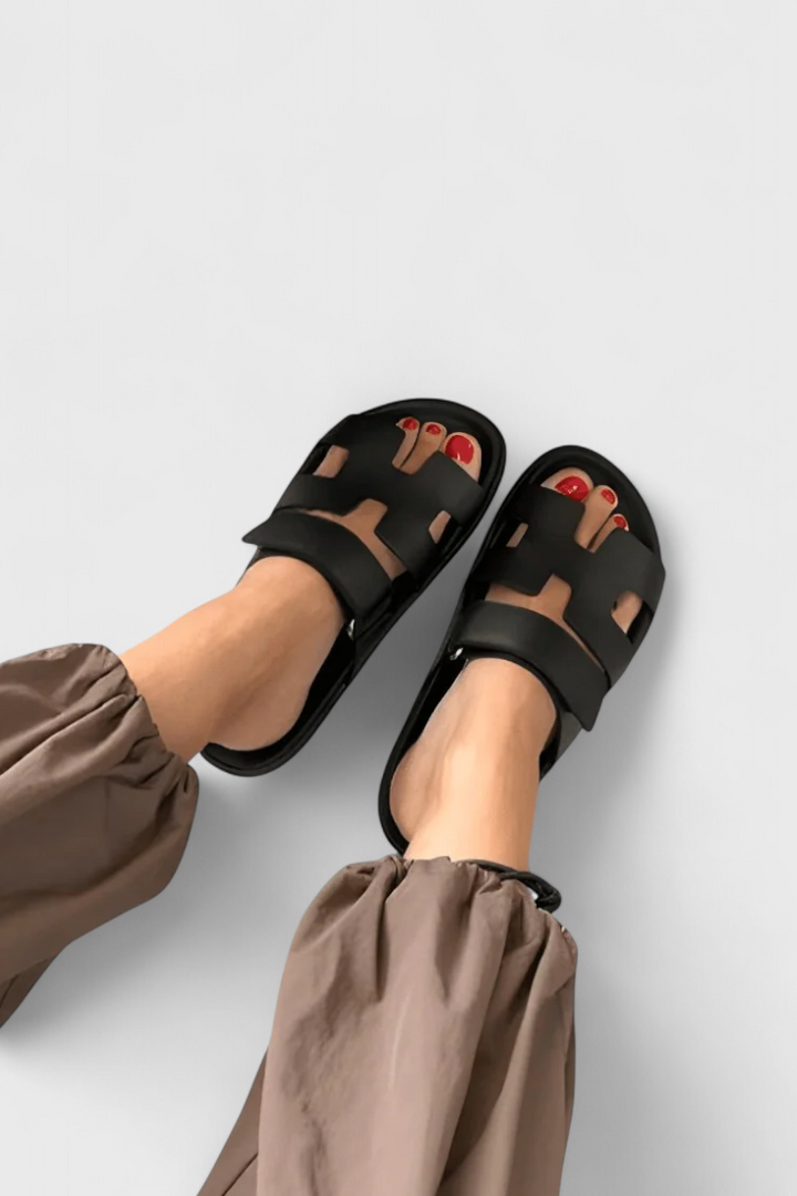 Emily & Isabella Brooks | Elegant Summer Sandals