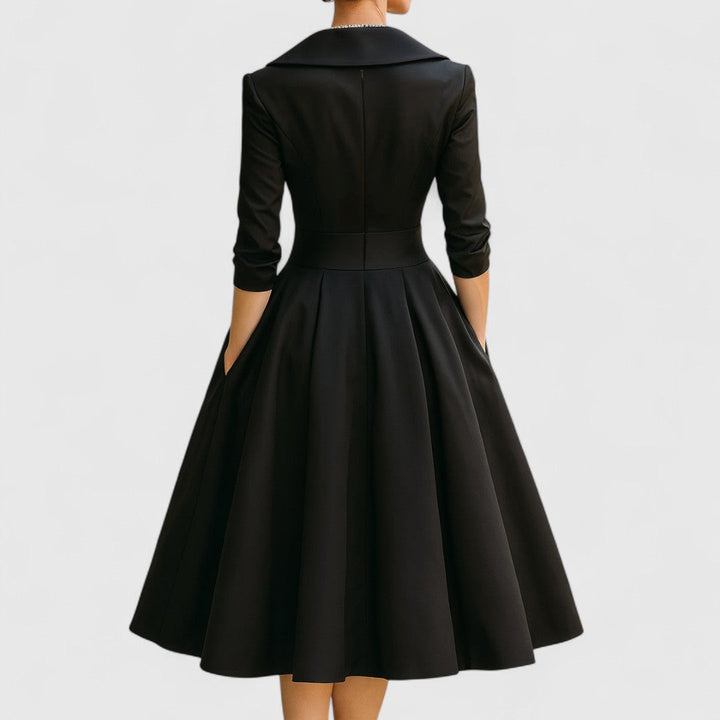 Emily & Isabella Brooks | Flattering Midi Dress