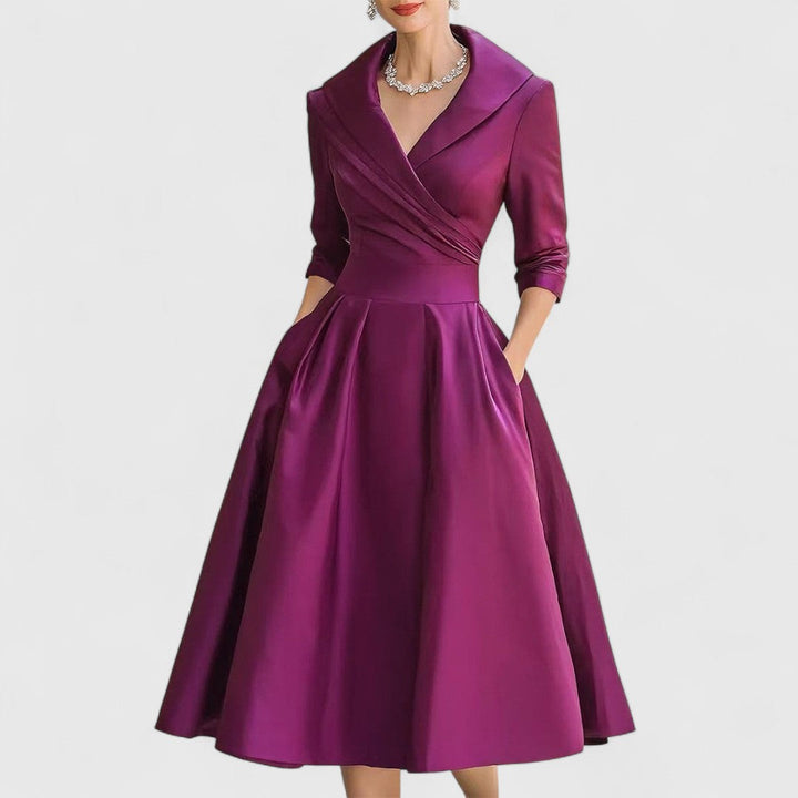 Emily & Isabella Brooks | Flattering Midi Dress
