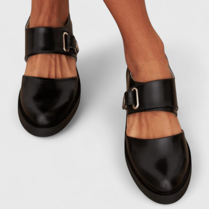 Emily & Isabella Brooks | Elegant Shoes