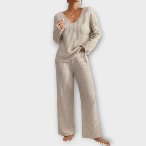 Emily & Isabella Brooks | Ribbed Lounge Set