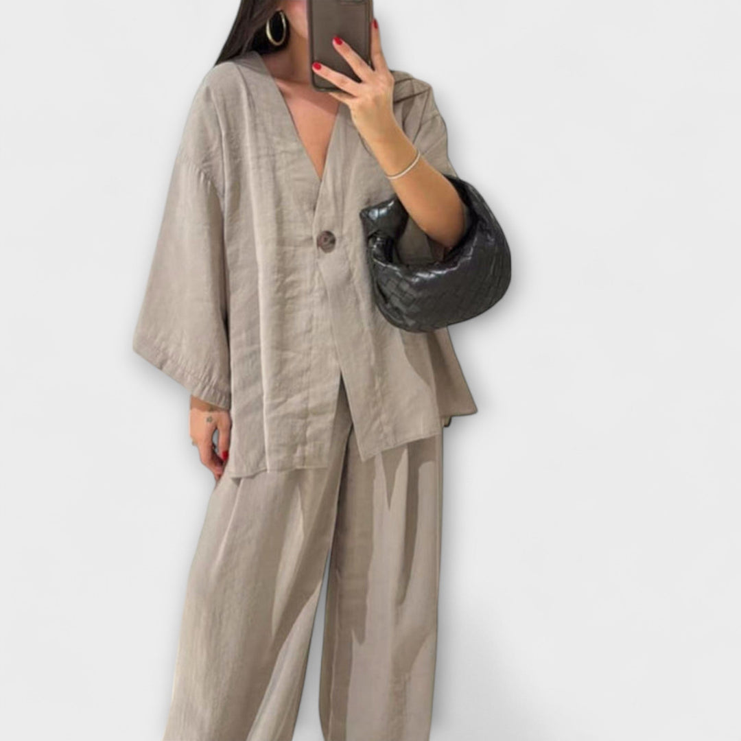 Emily & Isabella Brooks | Casual V-Neck Top and Pants Set