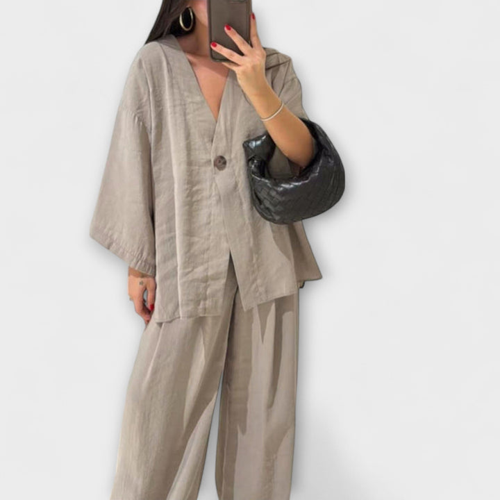 Emily & Isabella Brooks | Casual V-Neck Top and Pants Set