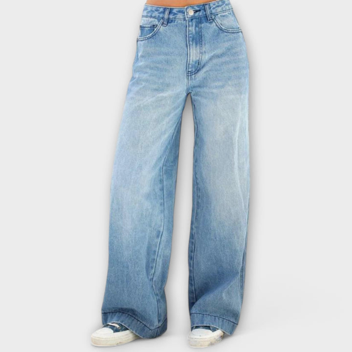 Emily & Isabella Brooks | Baggy Pants
