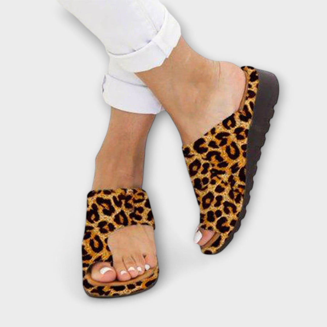 Emily & Isabella Brooks | Comfortable Orthopedic Sandals