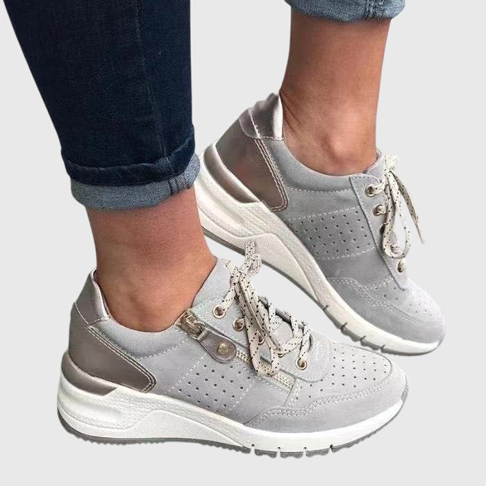 Emily & Isabella Brooks | Comfort Sneakers