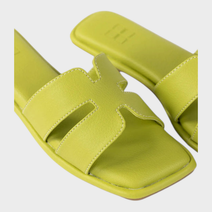 Emily & Isabella Brooks | Mint Clogs