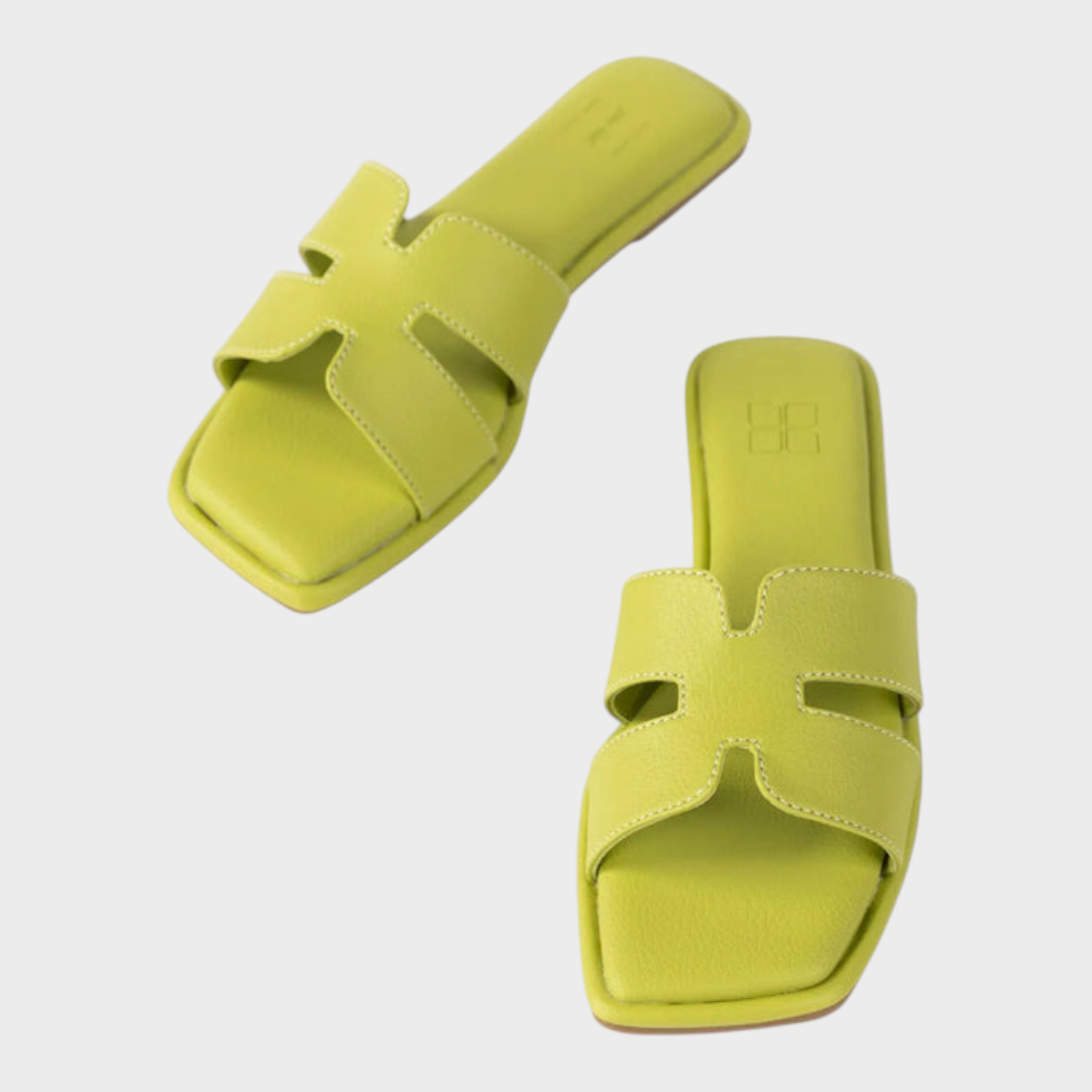 Emily & Isabella Brooks | Mint Clogs