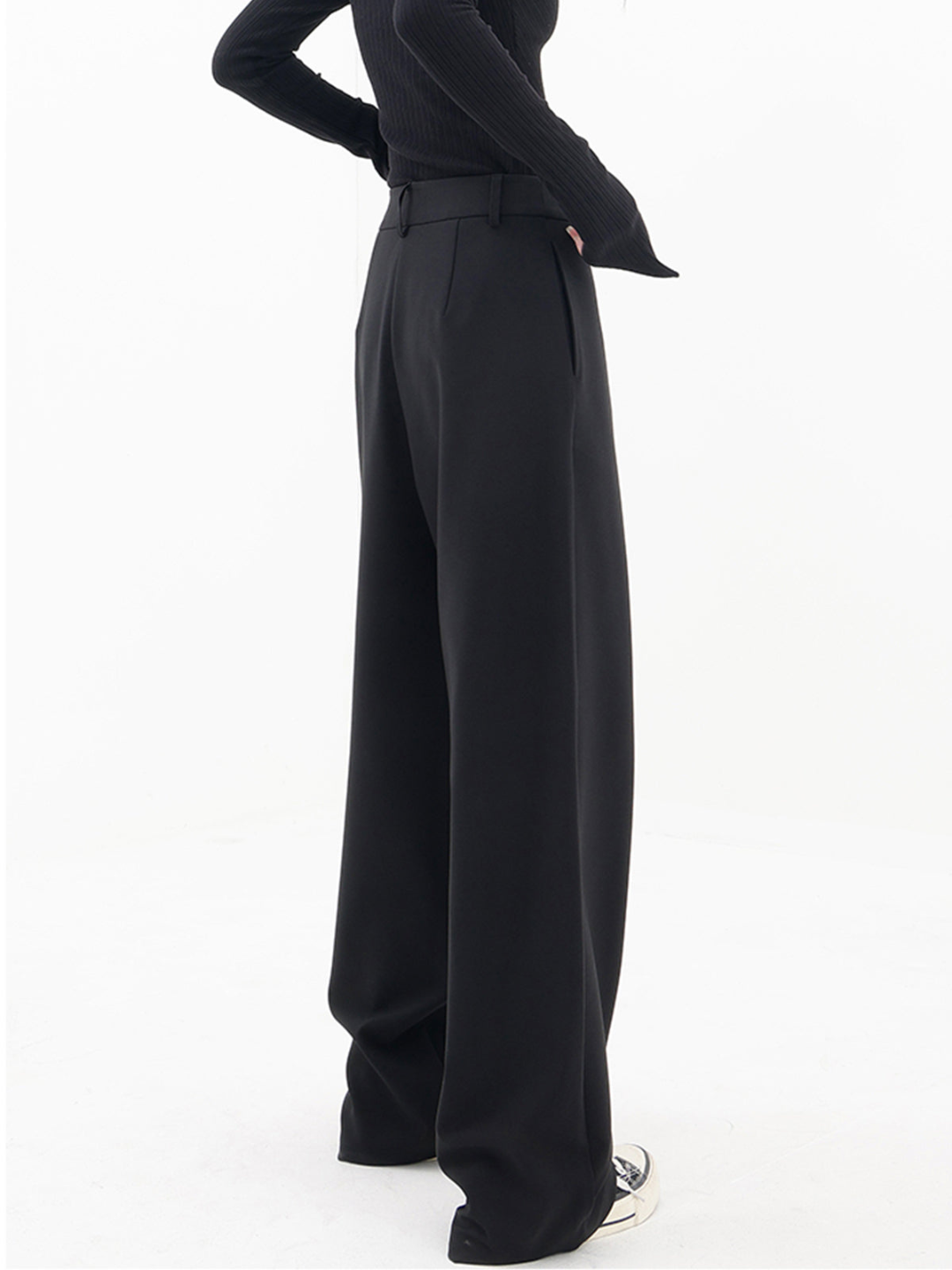 Emily & Isabella Brooks | Modern Baggy Pants