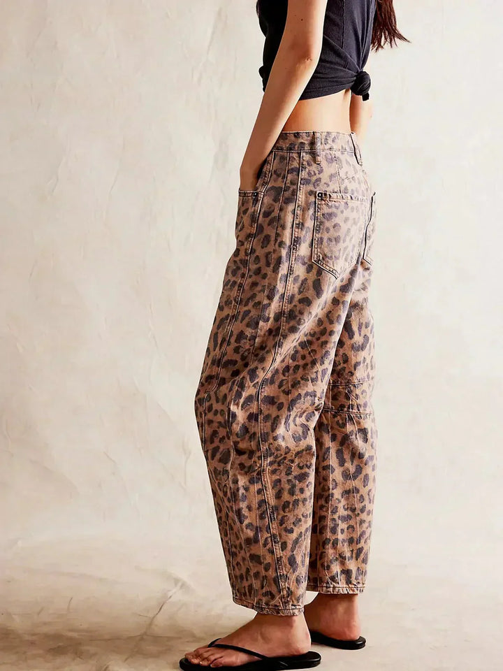 Emily & Isabella Brooks | Chic Barrel Jeans