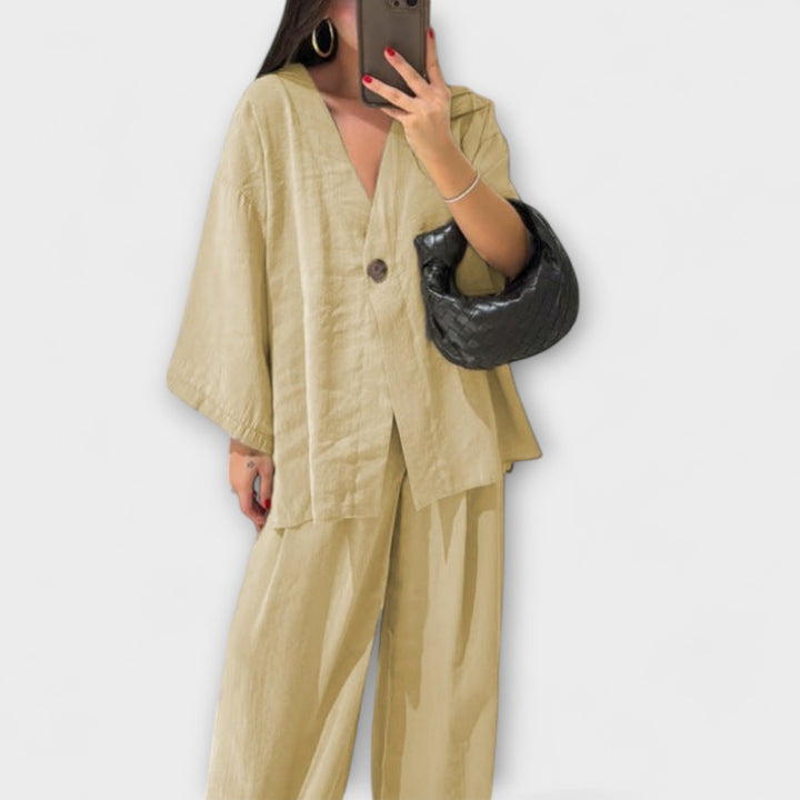 Emily & Isabella Brooks | Casual V-Neck Top and Pants Set