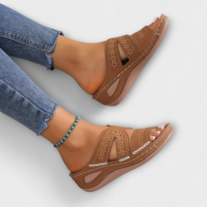 Emily & Isabella Brooks | Orthopedic Sandals in Comfortable Design