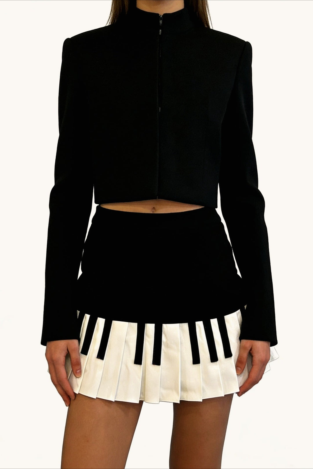 Emily & Isabella Brooks | Pleated High Waist Slim Skirt in Black and White