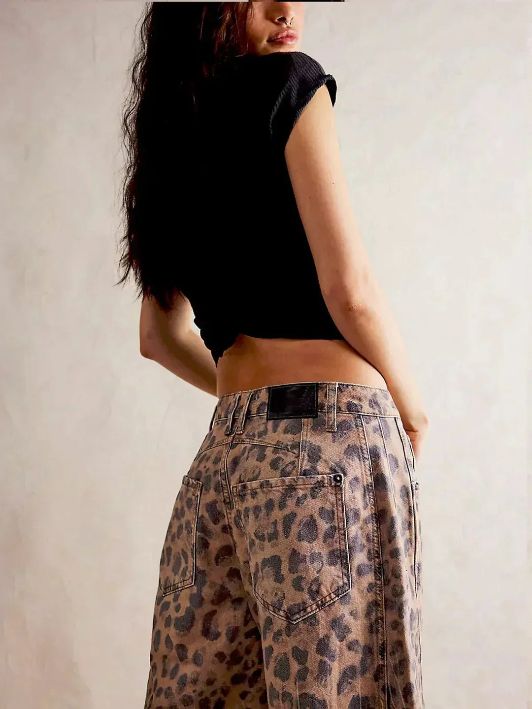 Emily & Isabella Brooks | Chic Barrel Jeans