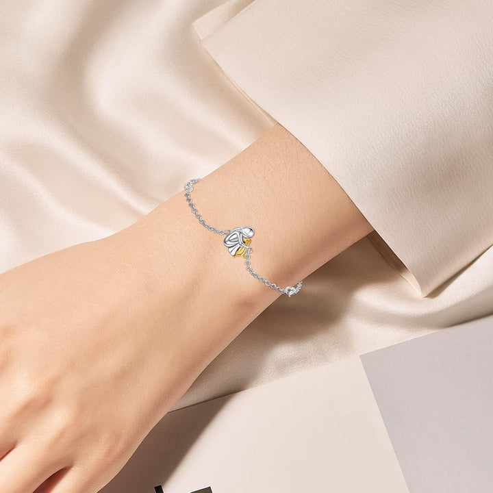 Emily & Isabella Brooks | Adjustable Bracelet – Simple Design