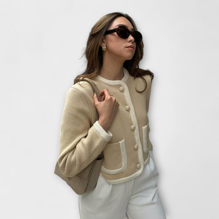 Emily & Isabella Brooks | Classic scarf with decorative pockets