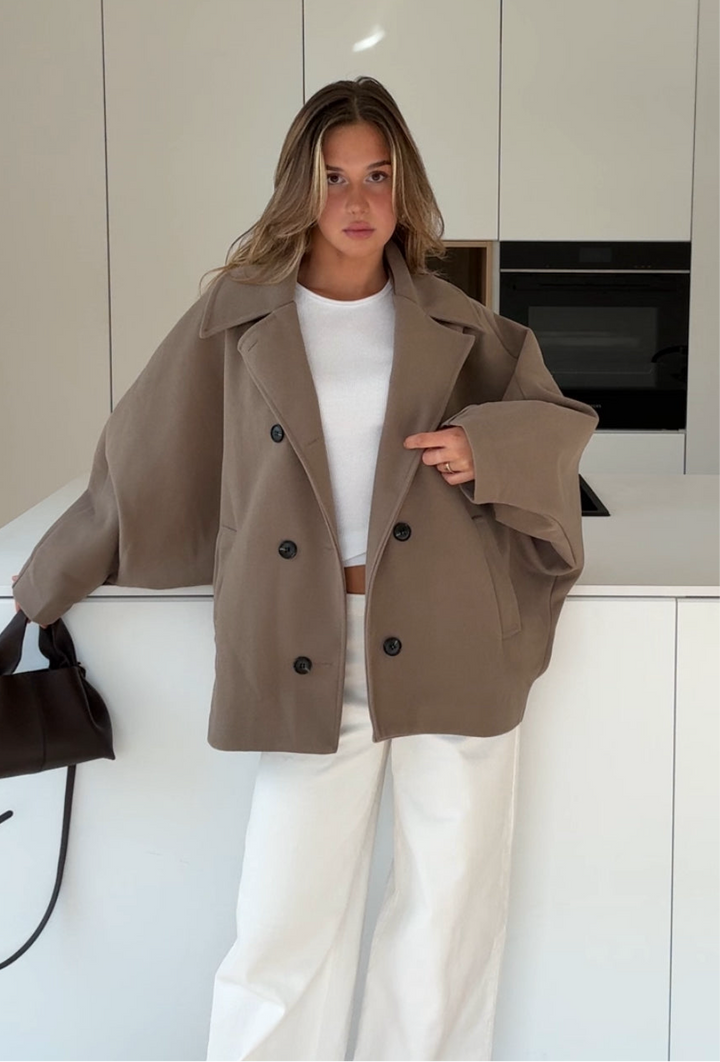 Emily & Isabella Brooks | Oversized jacket in cinnamon color