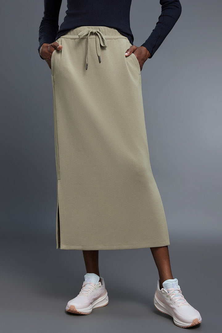 Emily & Isabella Brooks | High Waist Split Straight Midi Skirt