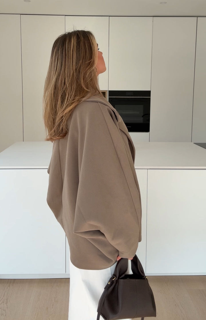 Emily & Isabella Brooks | Oversized jacket in cinnamon color
