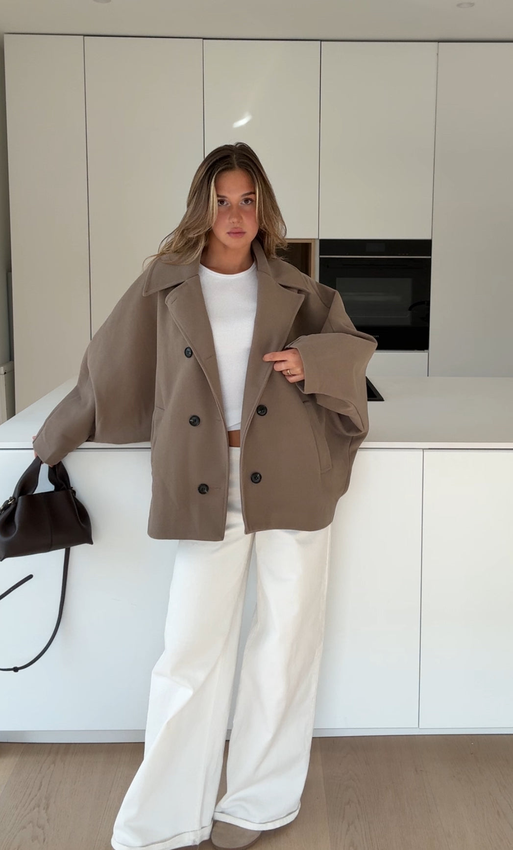 Emily & Isabella Brooks | Oversized jacket in cinnamon color