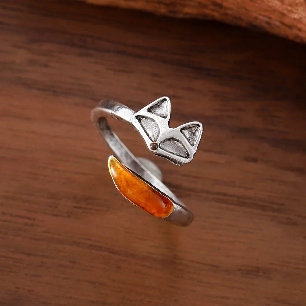 Emily & Isabella Brooks | Vintage Fox Spirit Ring