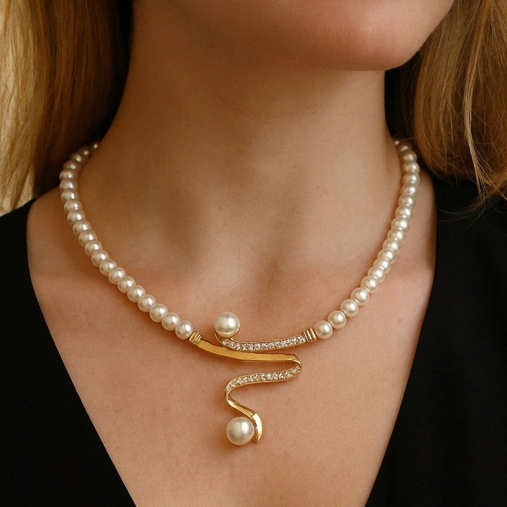 Emily & Isabella Brooks | Natural Pearl Necklace Set