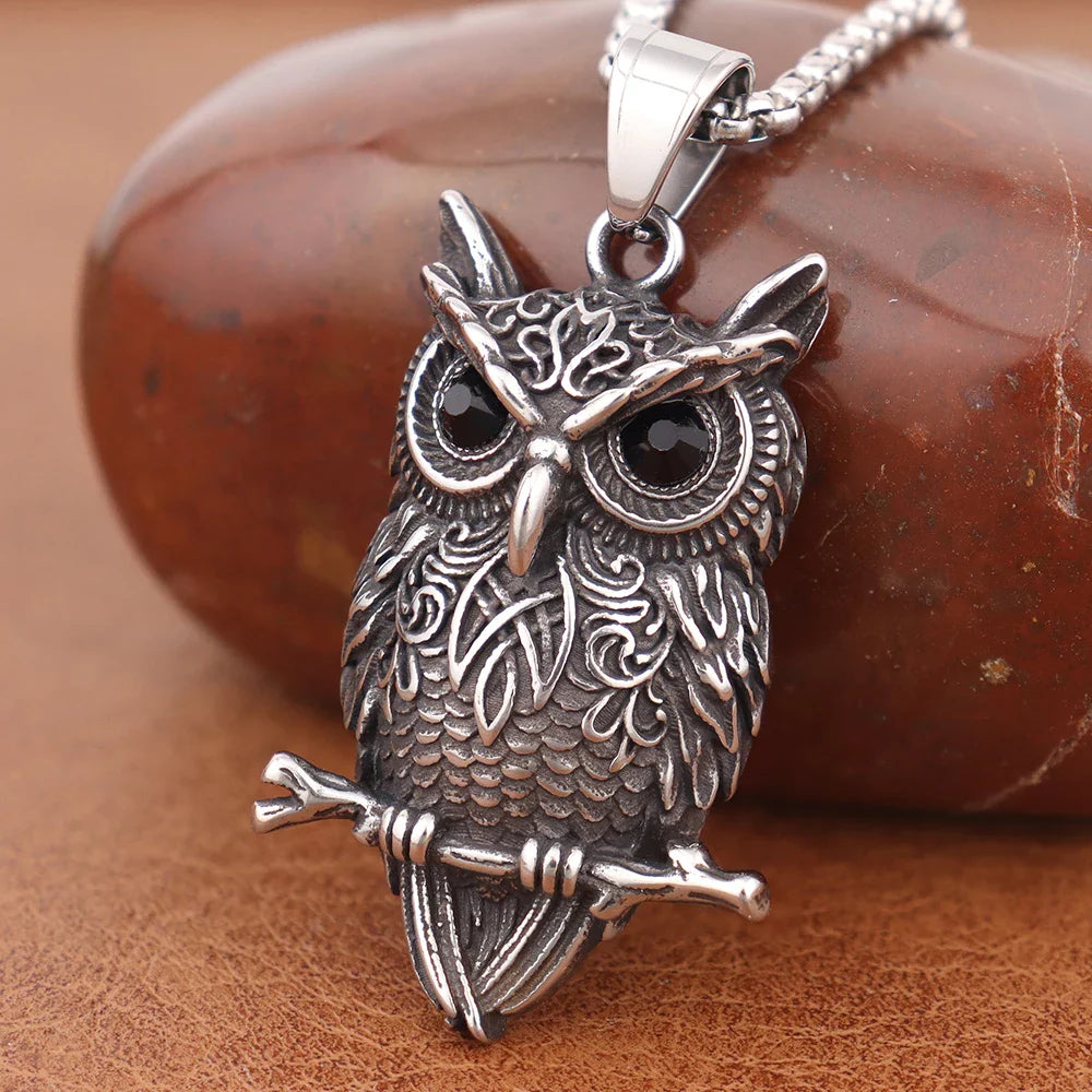 Emily & Isabella Brooks | Pendant Necklace in Vintage Owl Design