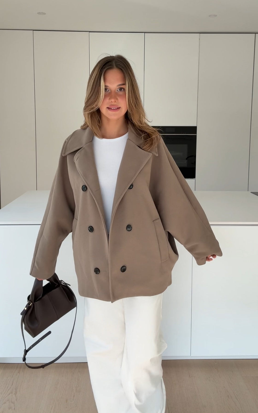 Emily & Isabella Brooks | Oversized jacket in cinnamon color