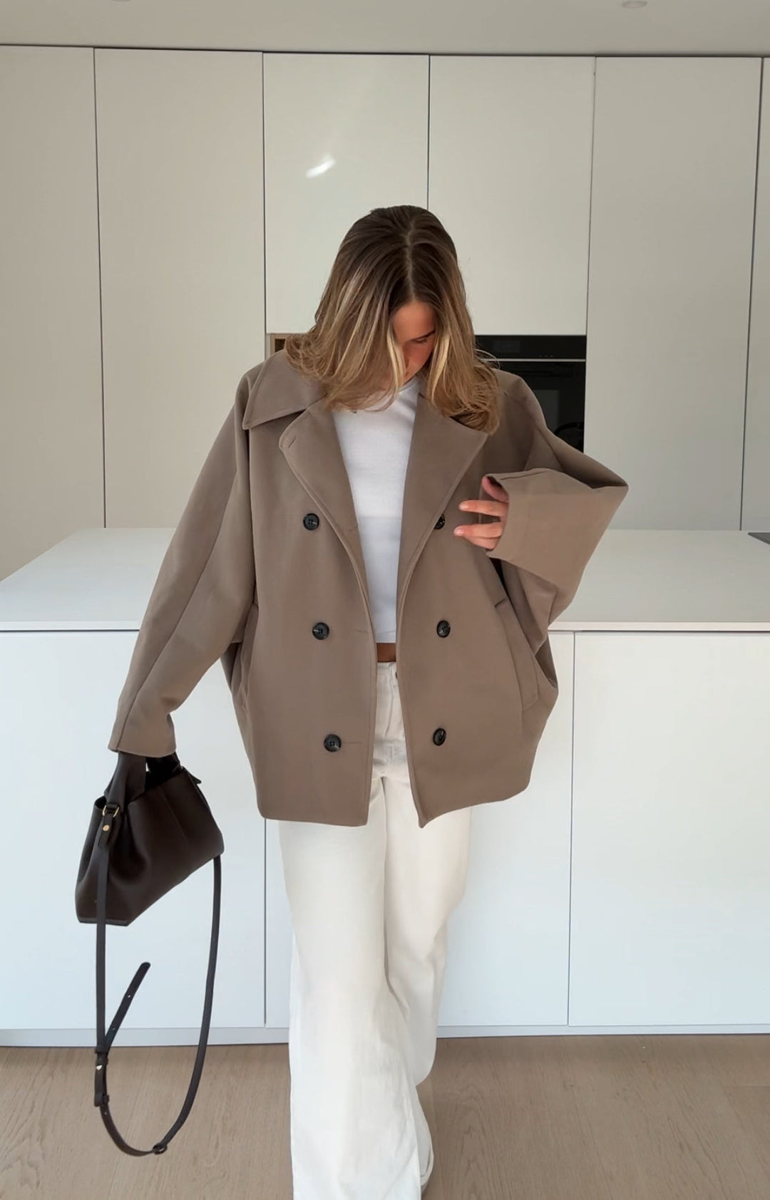 Emily & Isabella Brooks | Oversized jacket in cinnamon color