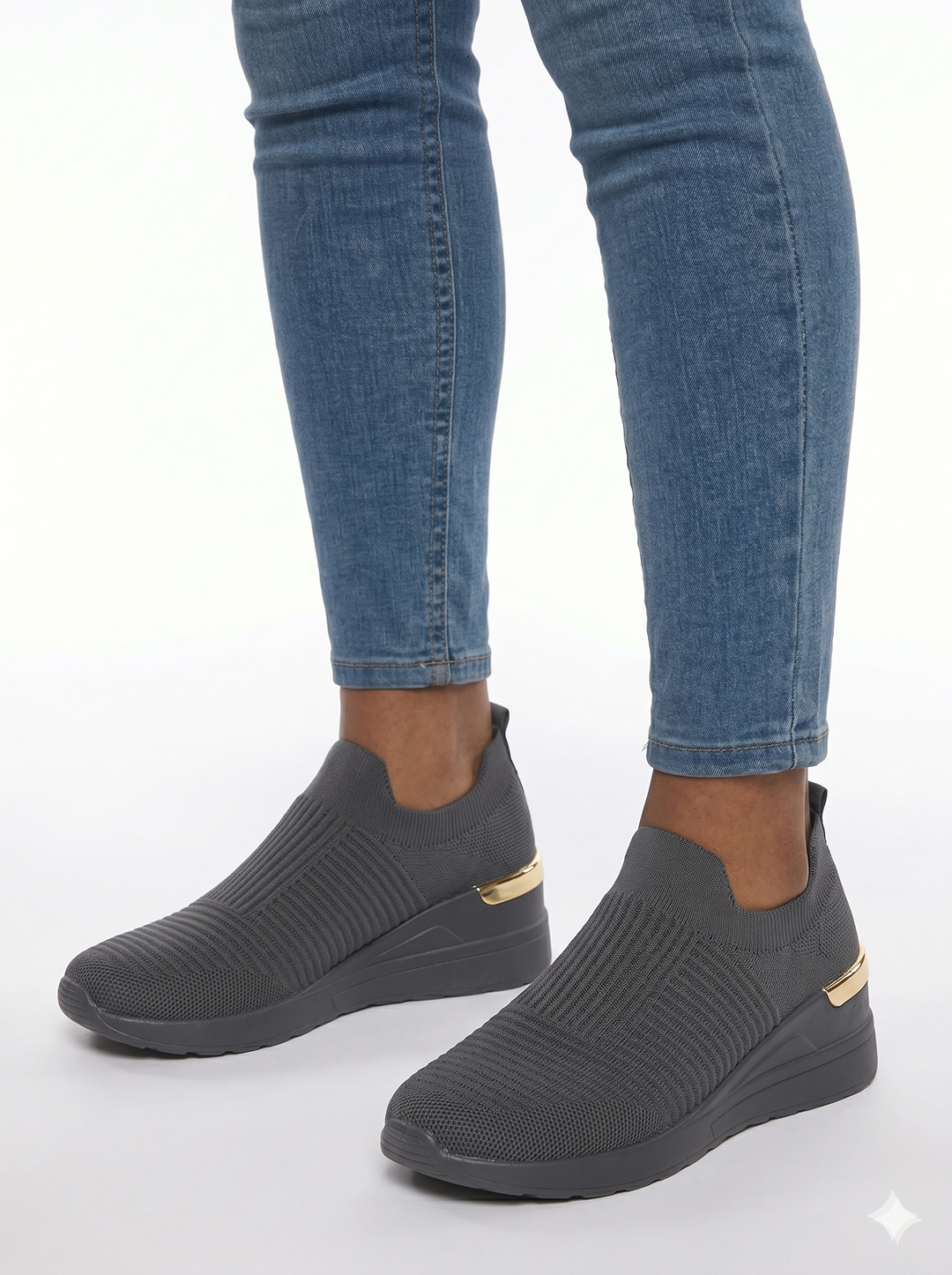 Emily & Isabella Brooks | Casual Sneakers