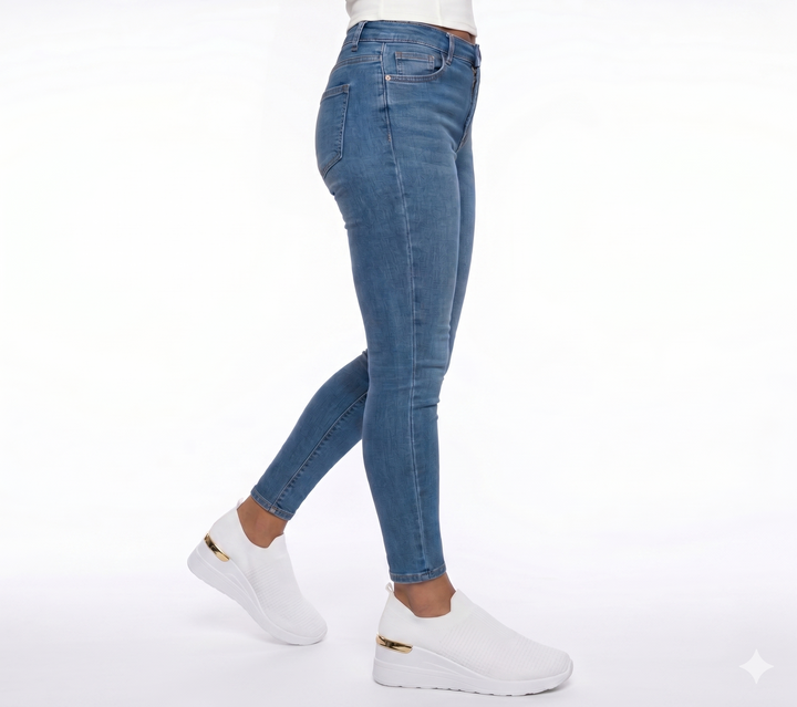 Emily & Isabella Brooks | Casual Sneakers