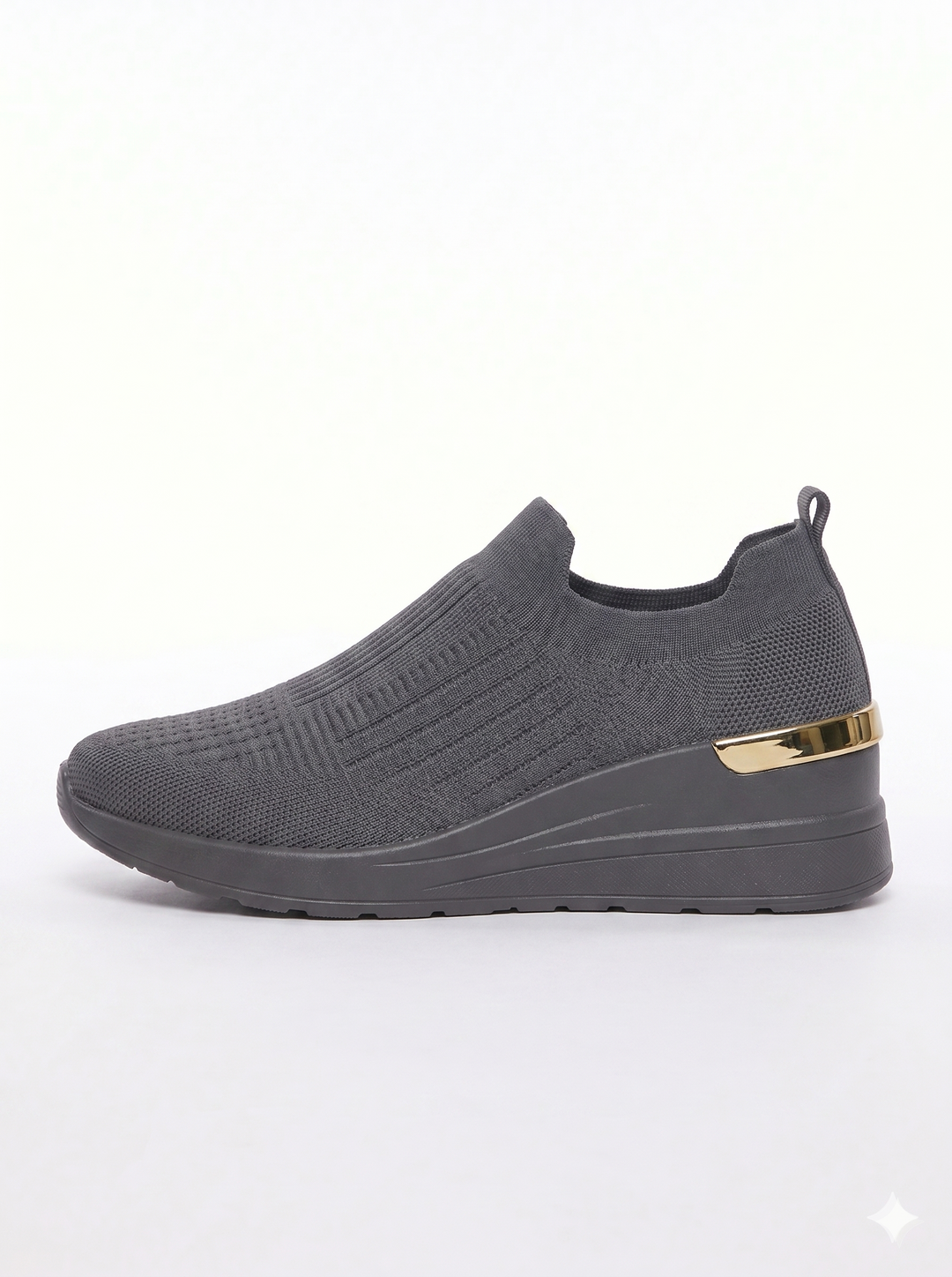 Emily & Isabella Brooks | Casual Sneakers