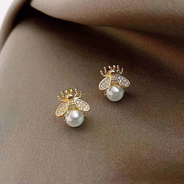 Emily & Isabella Brooks | Pearl Stud Earrings in Gold-Tone