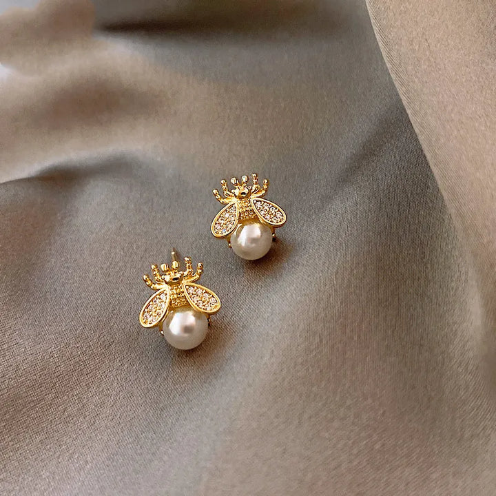 Emily & Isabella Brooks | Pearl Stud Earrings in Gold-Tone