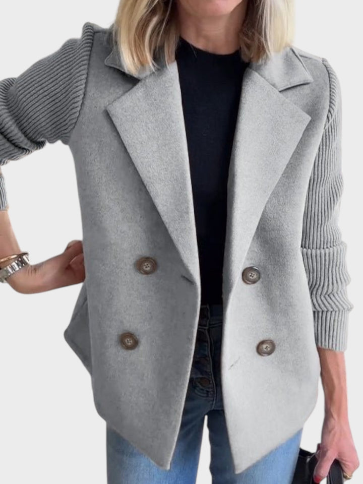 Emily & Isabella Brooks | Elegant jacket with knitted sleeves