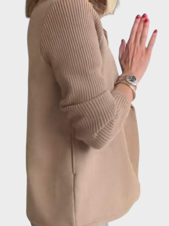Emily & Isabella Brooks | Elegant jacket with knitted sleeves