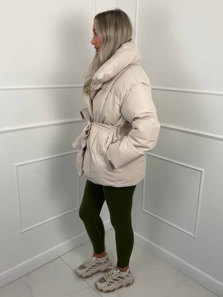 Emily & Isabella Brooks | Short jacket with belt and pockets