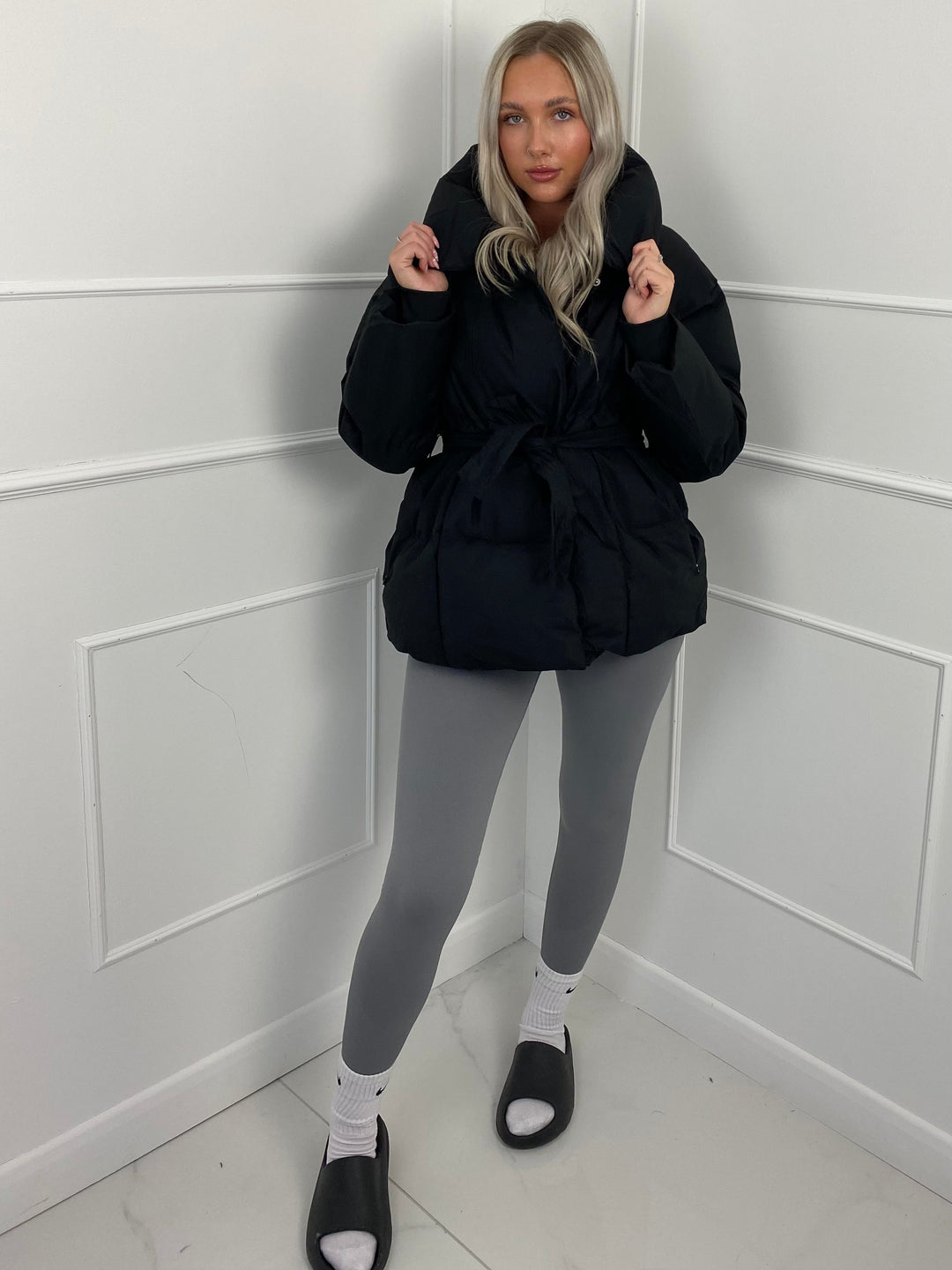 Emily & Isabella Brooks | Short jacket with belt and pockets
