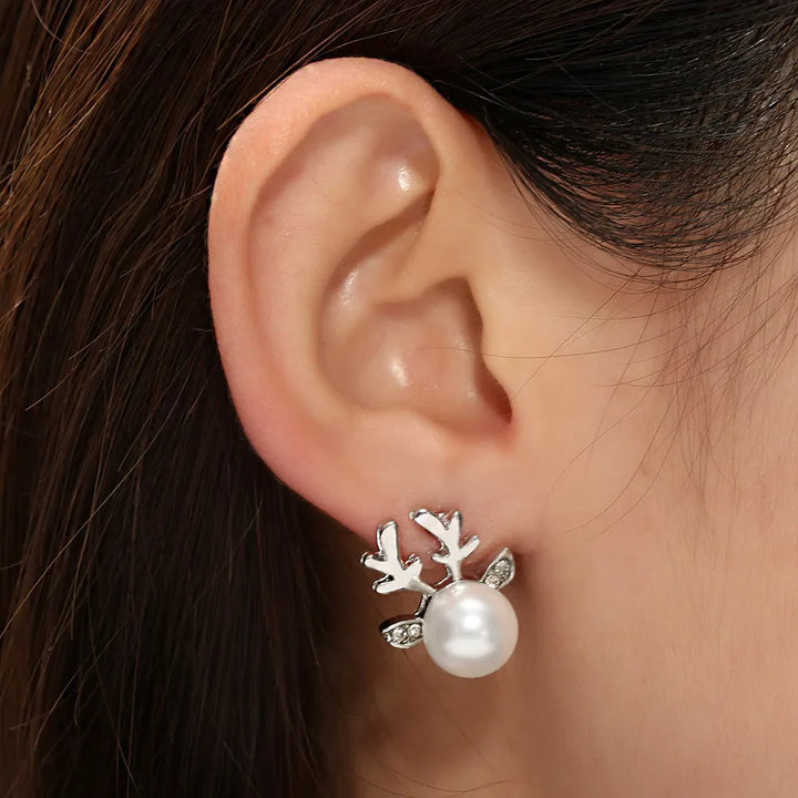 Emily & Isabella Brooks | Pearl Earrings