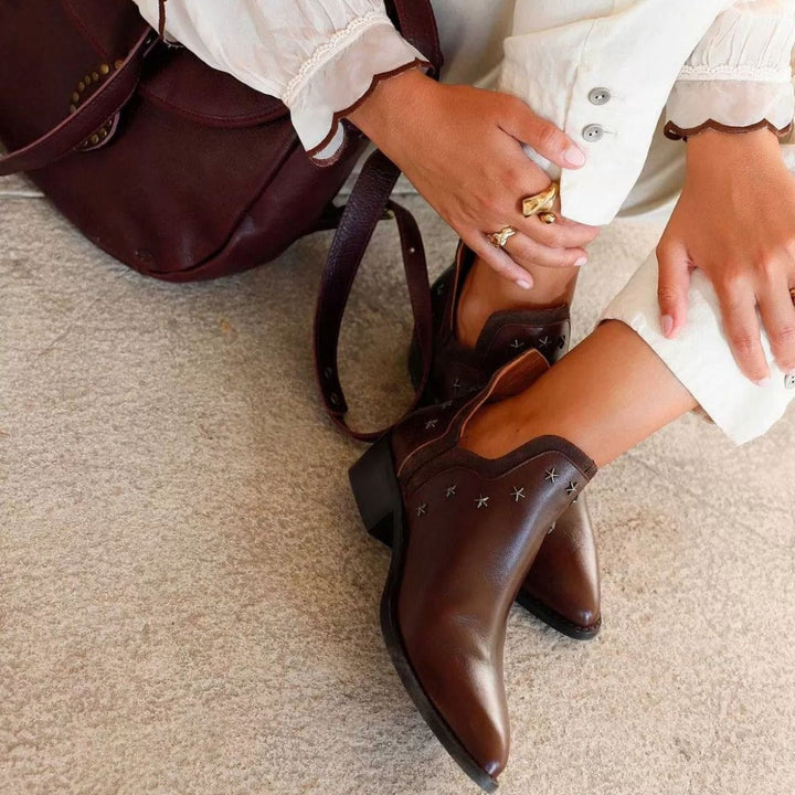 Emily & Isabella Brooks | Western Boots in Leather with Studs