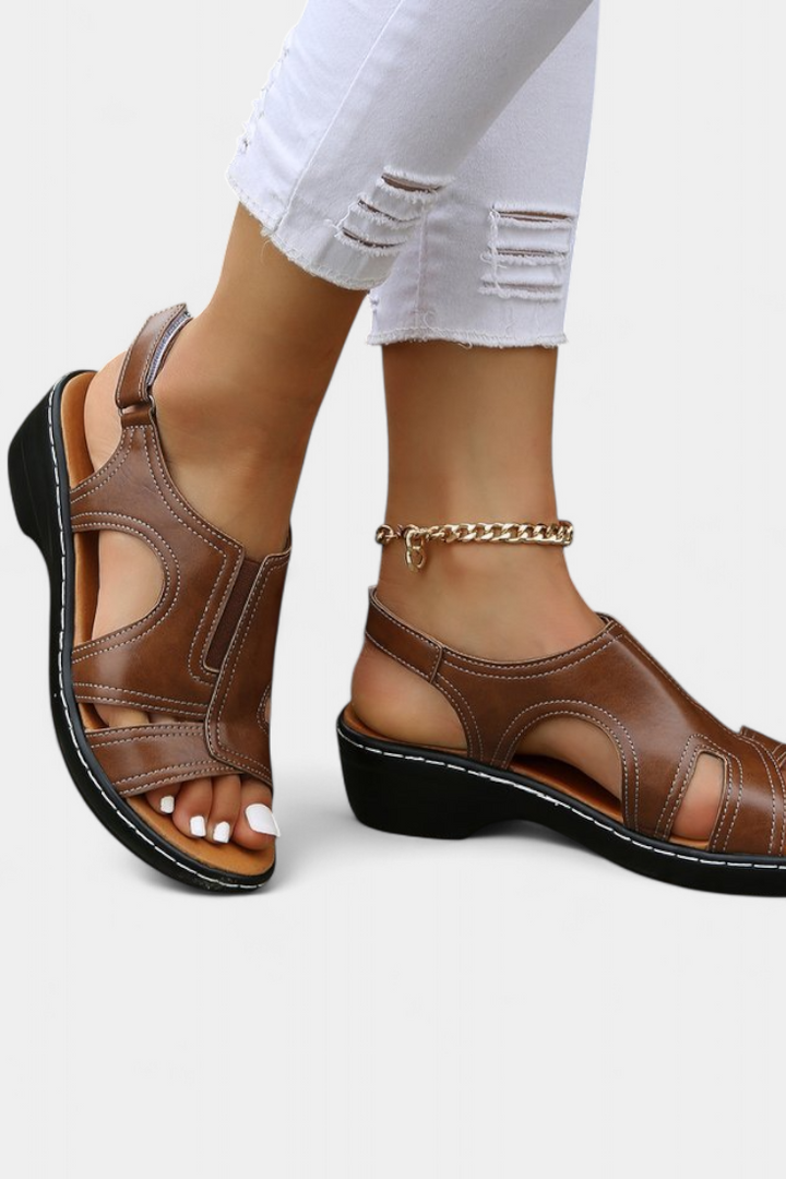Emily & Isabella Brooks | Orthopedic sandals for all-day wear