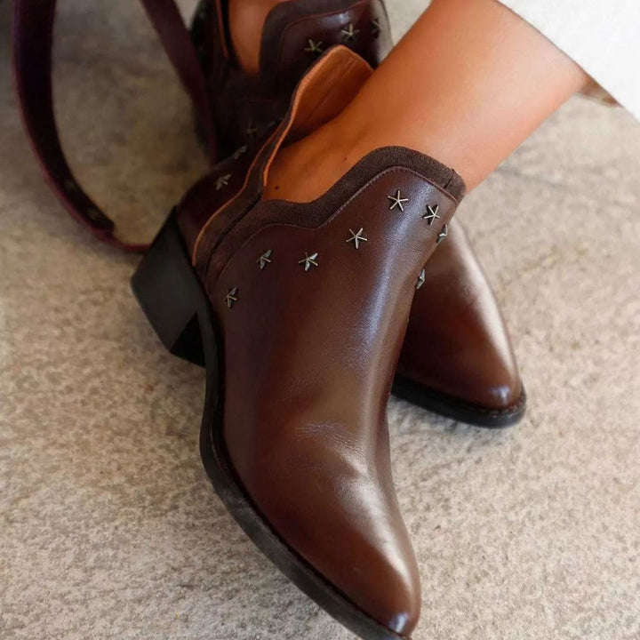 Emily & Isabella Brooks | Western Boots in Leather with Studs