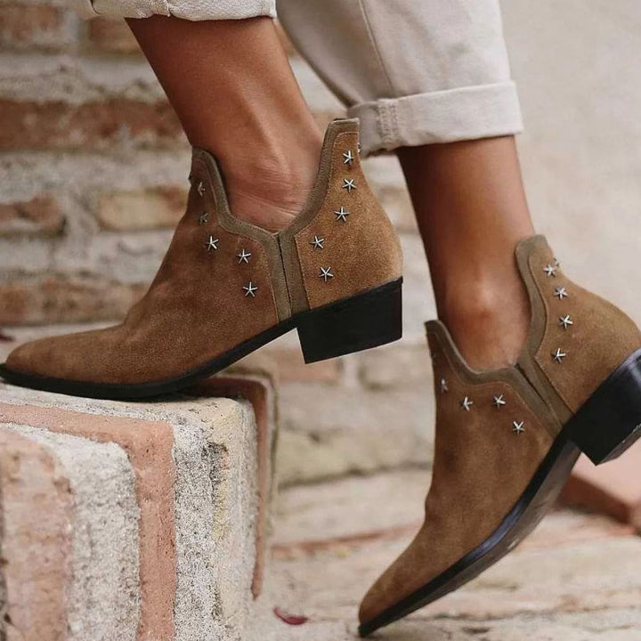 Emily & Isabella Brooks | Western Boots in Leather with Studs