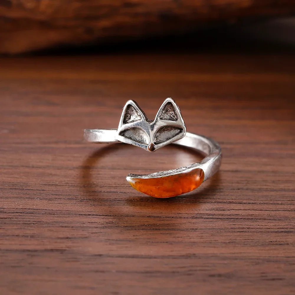 Emily & Isabella Brooks | Vintage Fox Spirit Ring
