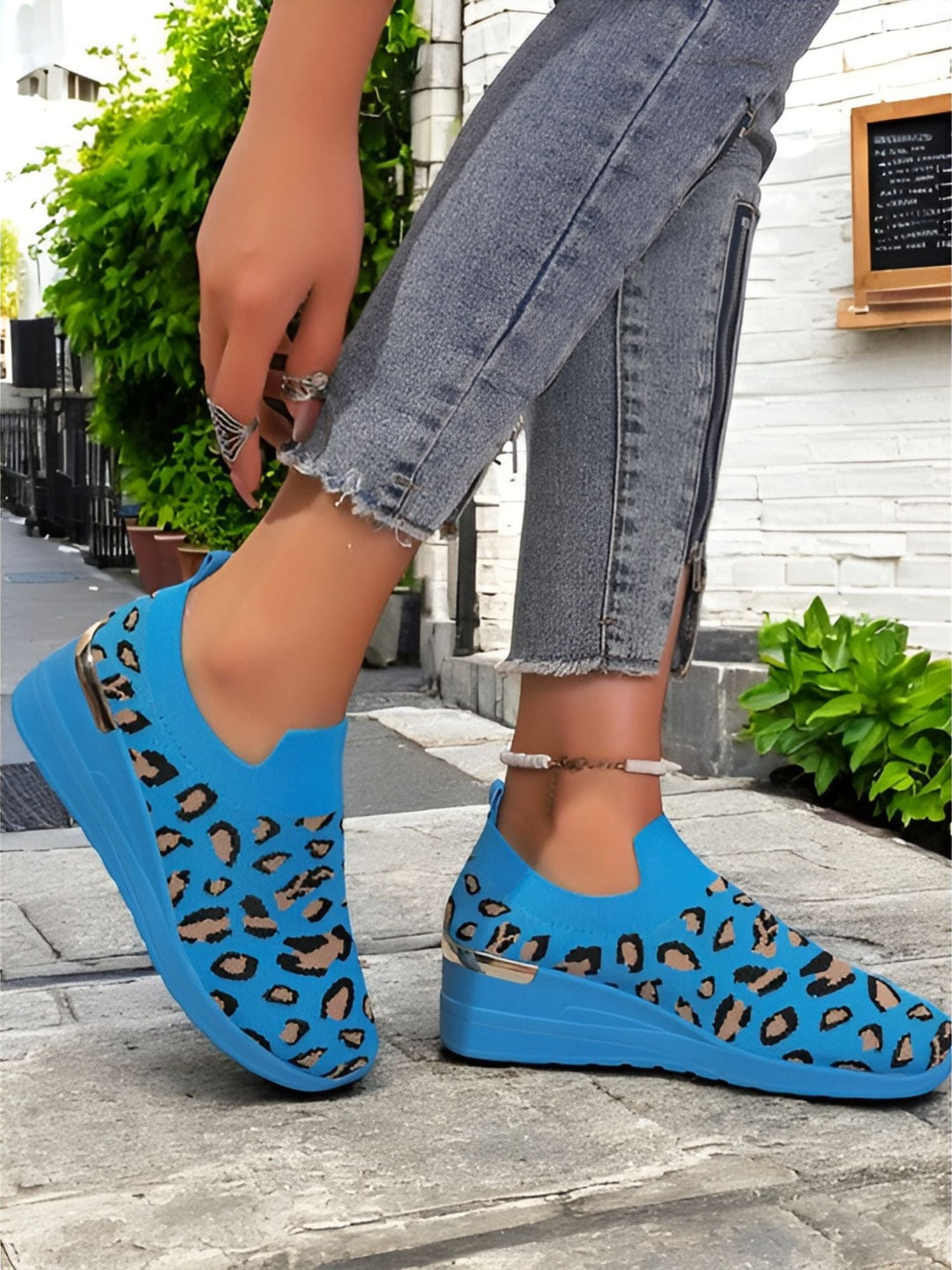Emily & Isabella Brooks | Casual Sneakers