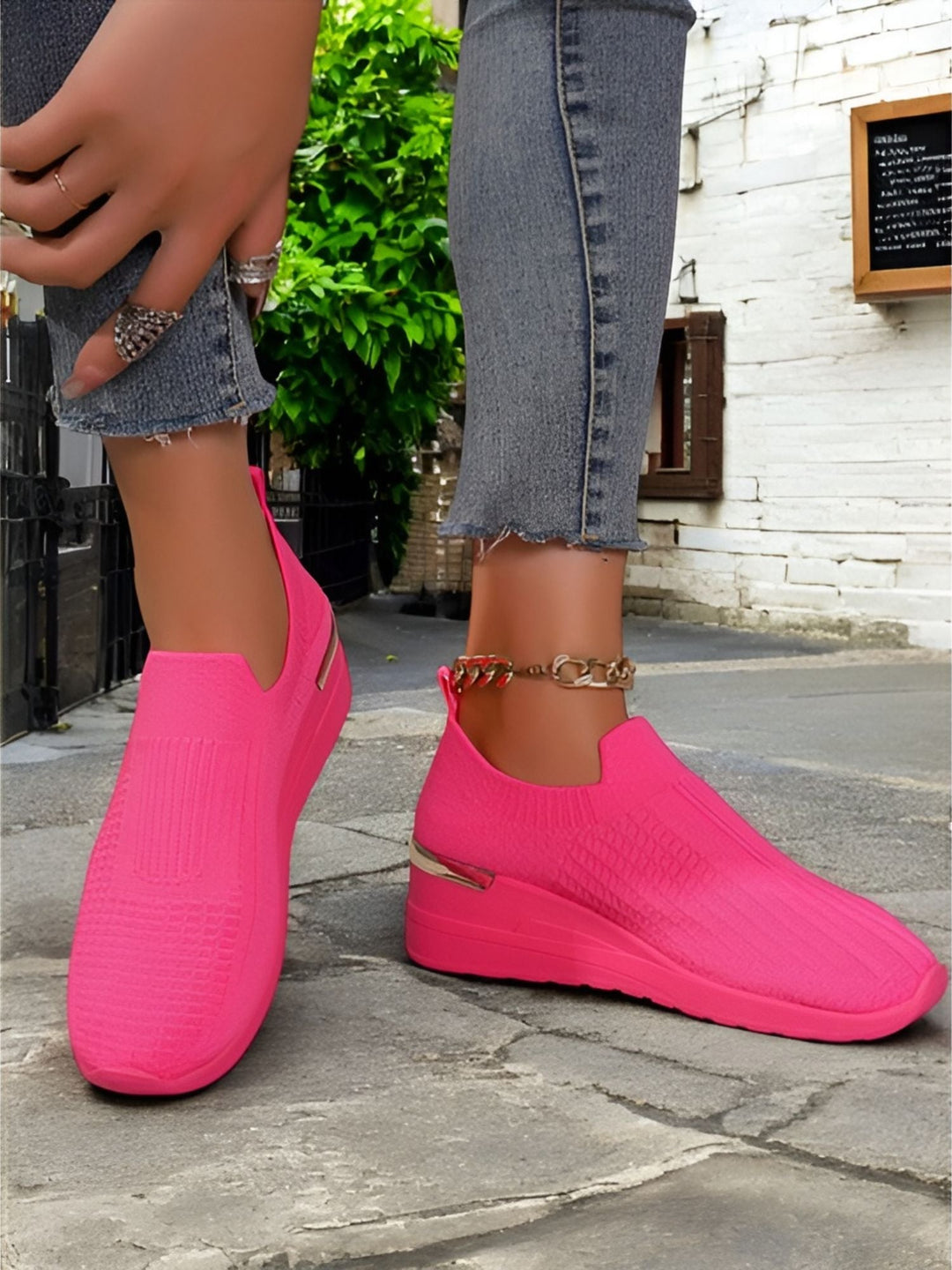 Emily & Isabella Brooks | Casual Sneakers
