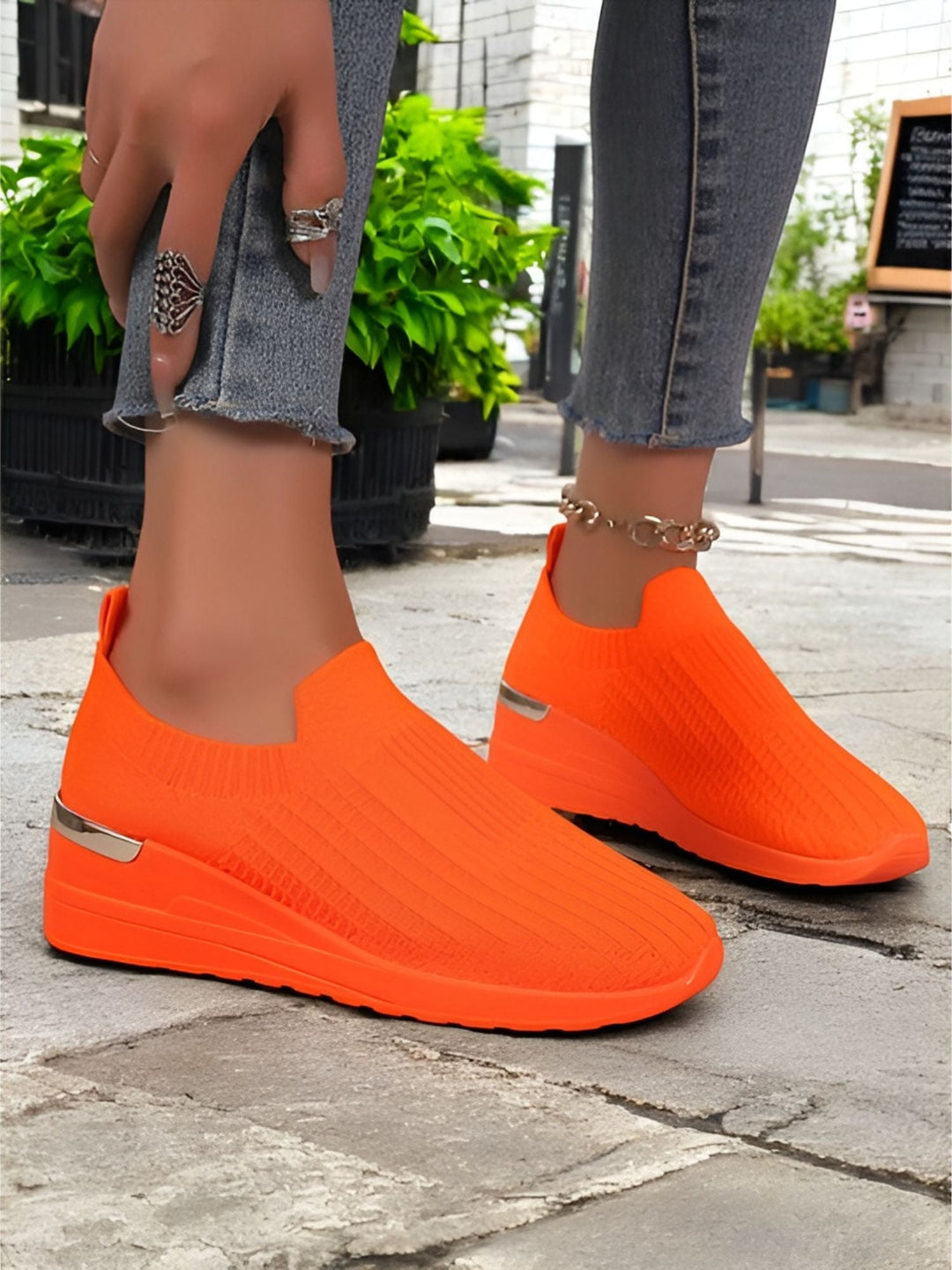 Emily & Isabella Brooks | Casual Sneakers