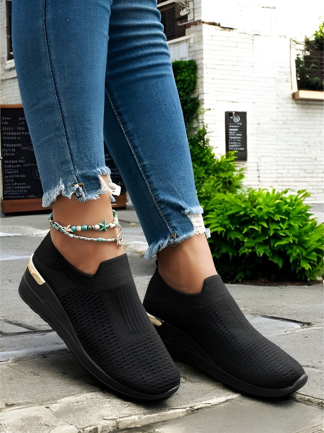 Emily & Isabella Brooks | Casual Sneakers